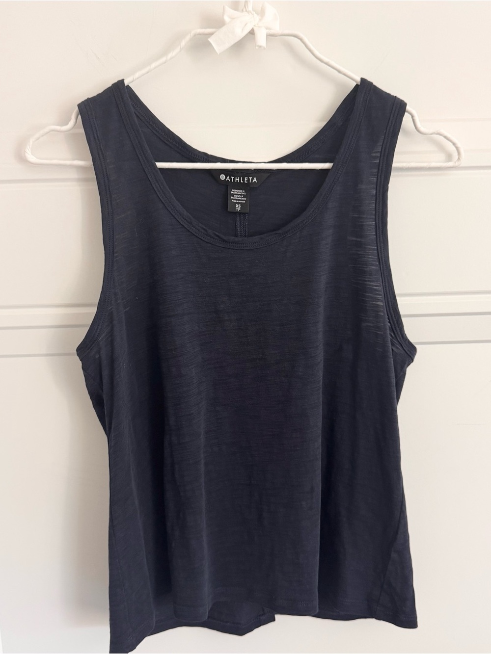 Athleta Navy Blue Lightweight Scoop Neck Tank Top, XS